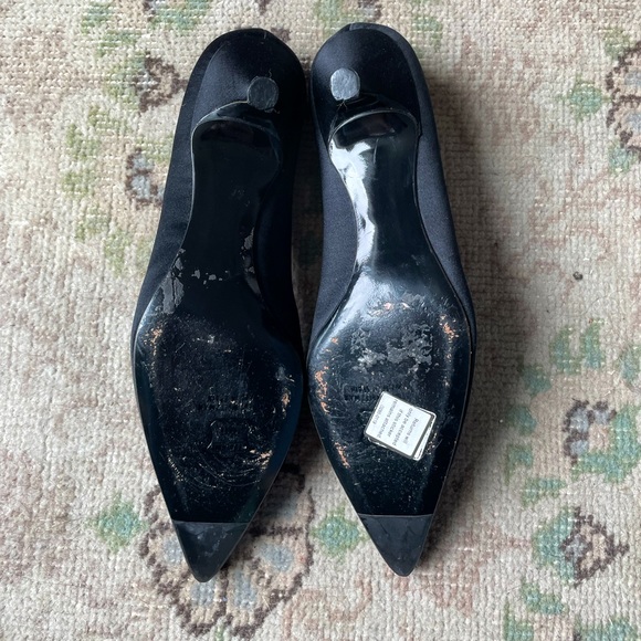 Stuart Weitzman kitten heels, size 8 - Picture 2 of 2